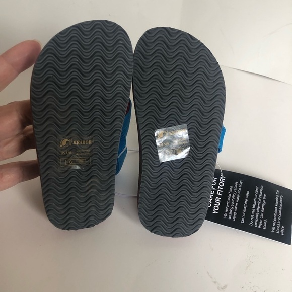 KRABOR Baby Boys Shark Flip Flops Sandals with Back Strap Size 5/6 - Picture 8 of 11